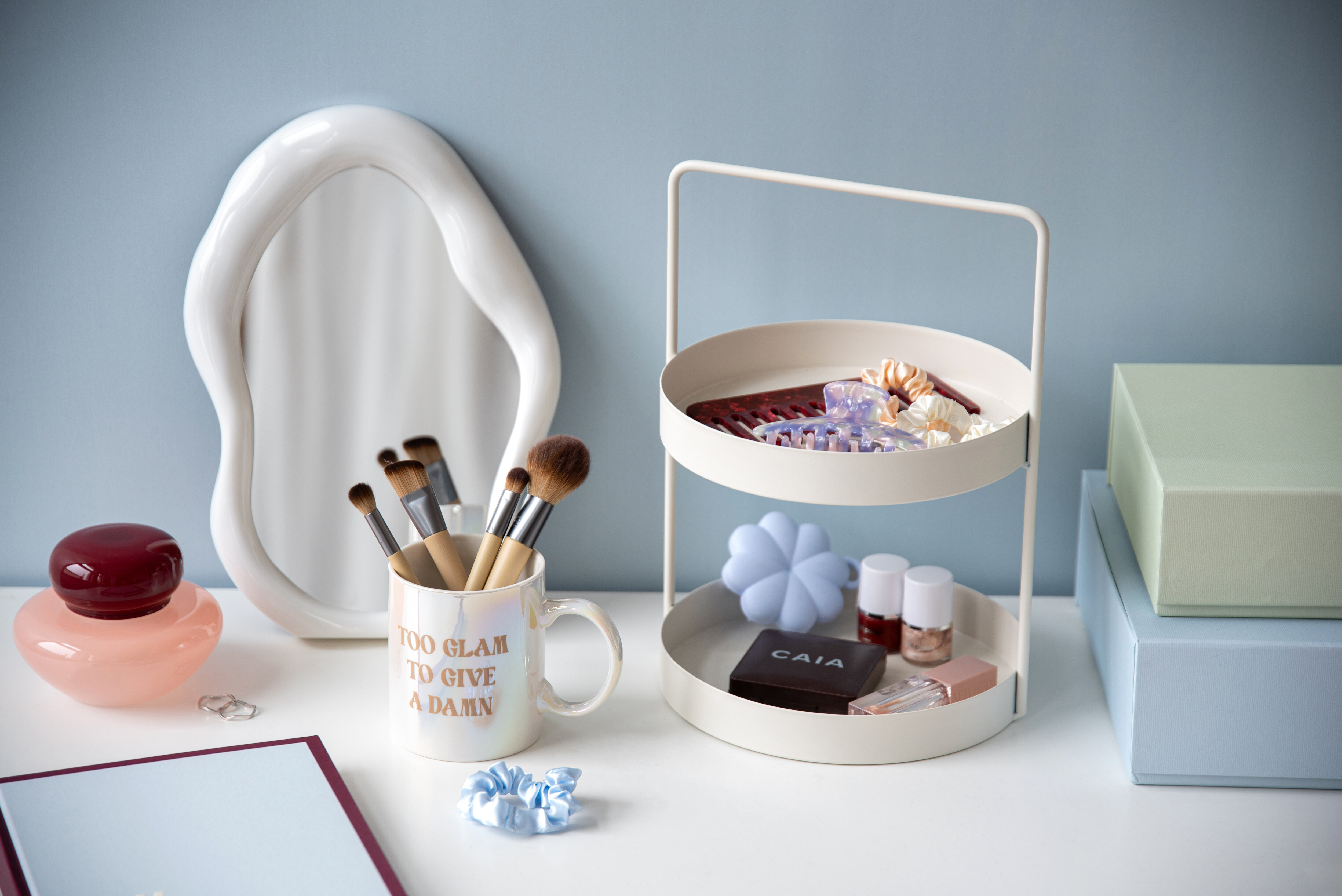 Interiørdetaljer til bad eller sminkehjørne